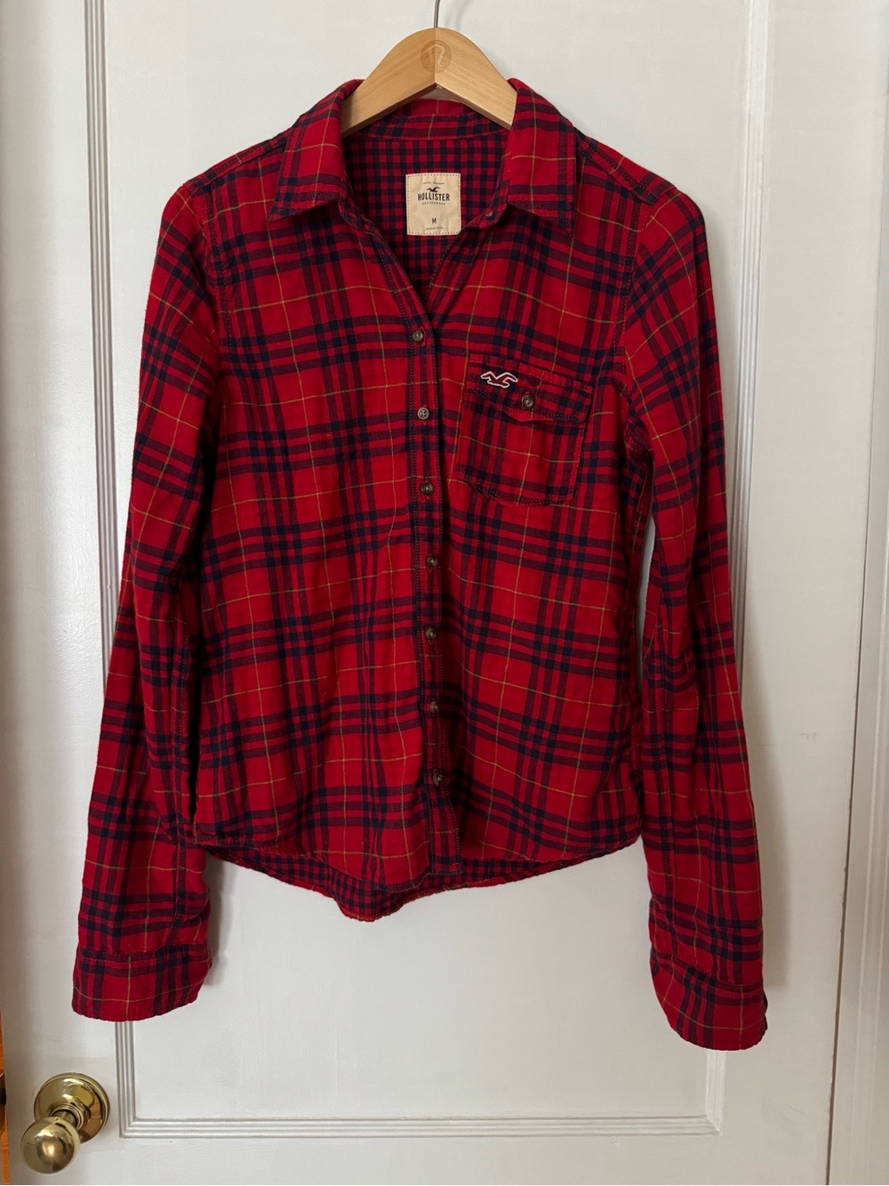 Hollister red and navy blue plaid long-sleeve button-up shirt - Picture 1 of 4